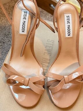 Steve Madden Patent Bow Ankle-Strap Heels in Nude